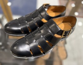 【夏の準備にグルカサンダル】