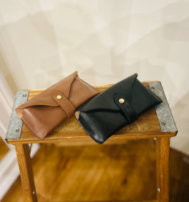 Spectacle Caseが入荷いたしました。