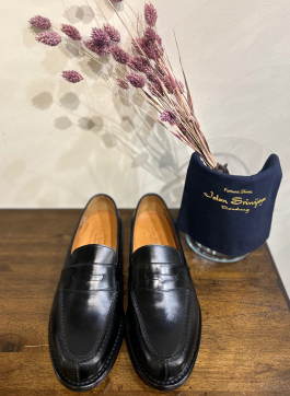 Jaln Sriwijayaコインローファーソール違いの登場です。