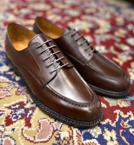 Jalan Sriwijaya人気モデルのD.Brown入荷しました!