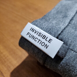 ONLYスラックスのワンポイント!【インビジブルファンクション】のご紹介
