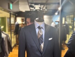 【春夏スーツ紹介】季節感のある生地でお洒落スーツを!